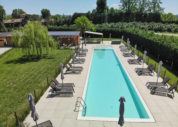 Agriturismo La Cascina di Carlotta Alba 
